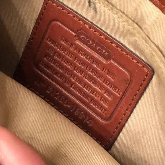 Leather Coach shoulder purse - Picture 8 of 8